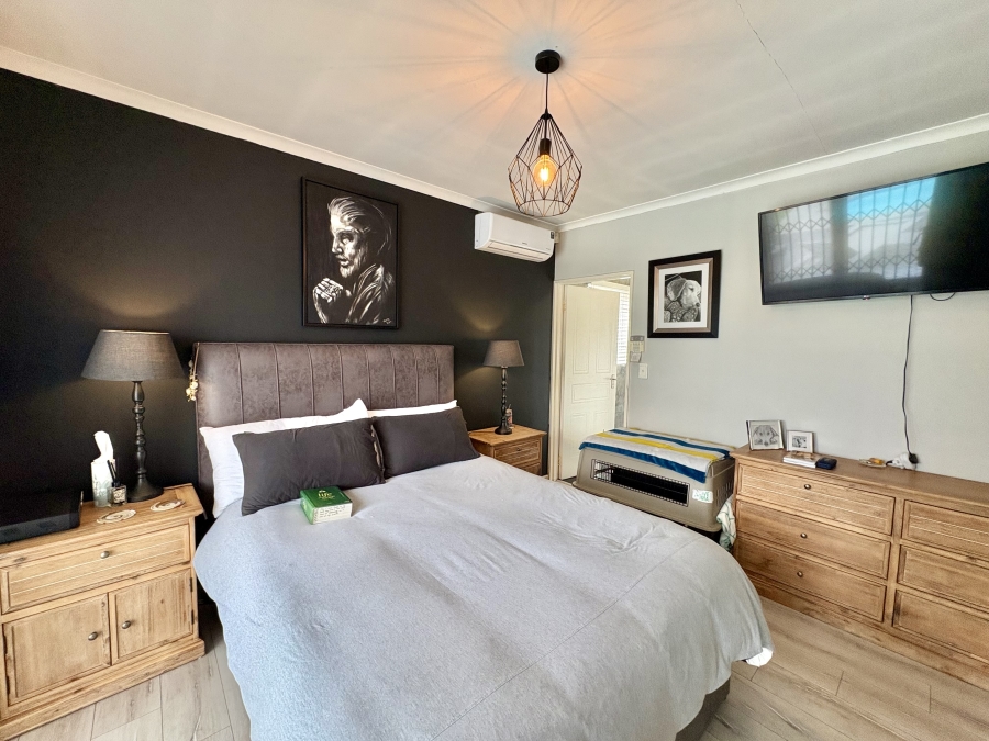 3 Bedroom Property for Sale in Sunningdale Western Cape